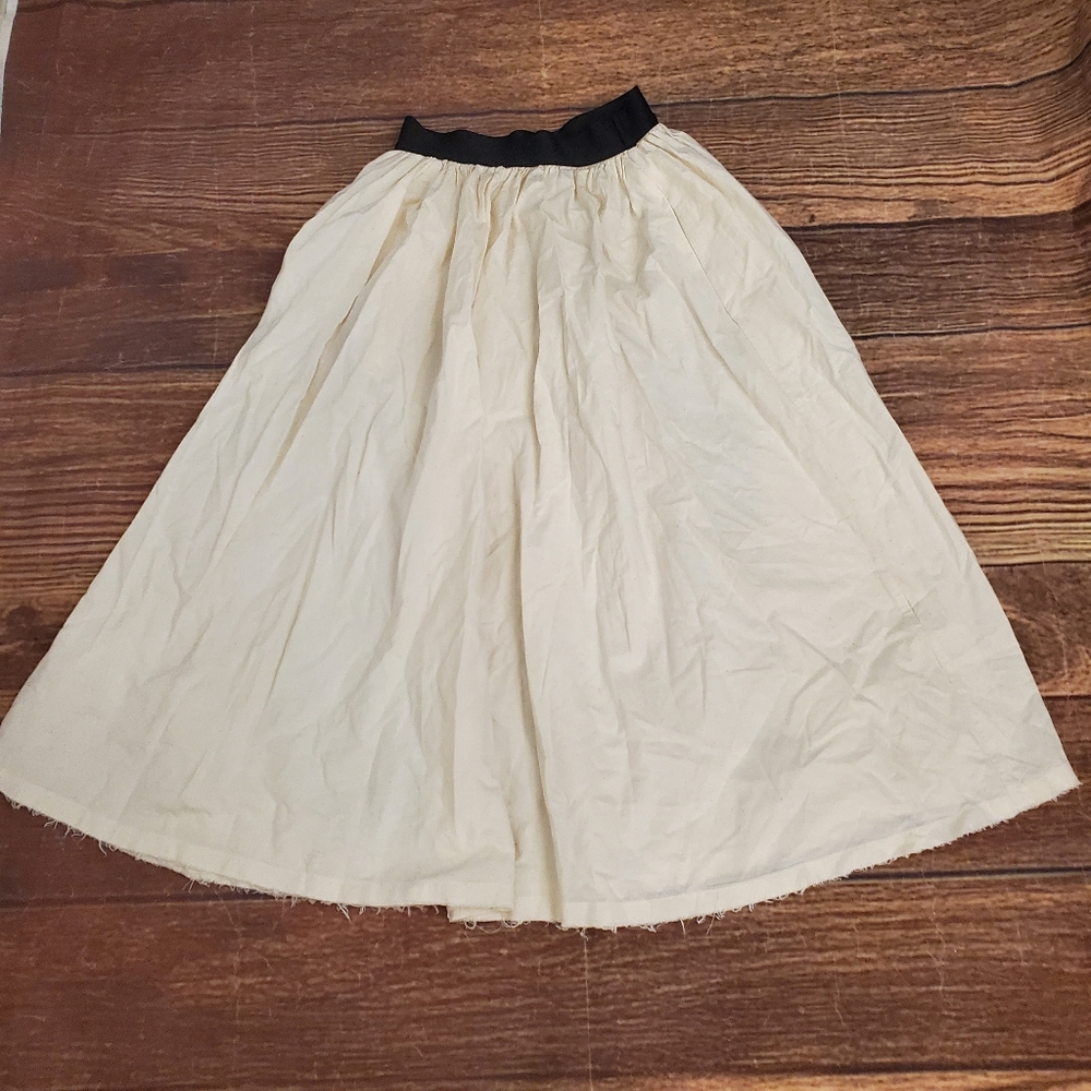 Little Creative Factory cream gathered skirts sz 8-9 / 10-11